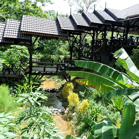 Montania Lifestyle Hotel Phanom Ngoại thất bức ảnh