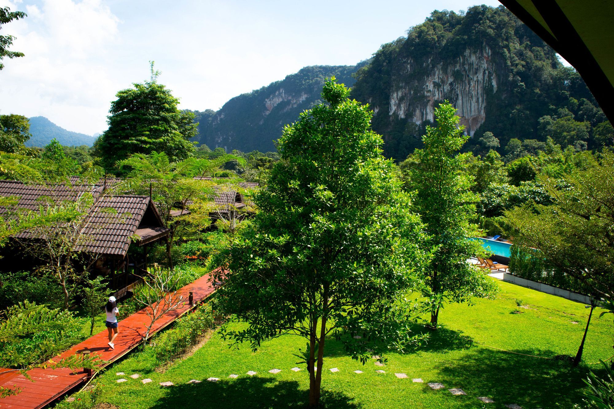 Montania Lifestyle Hotel Phanom Ngoại thất bức ảnh