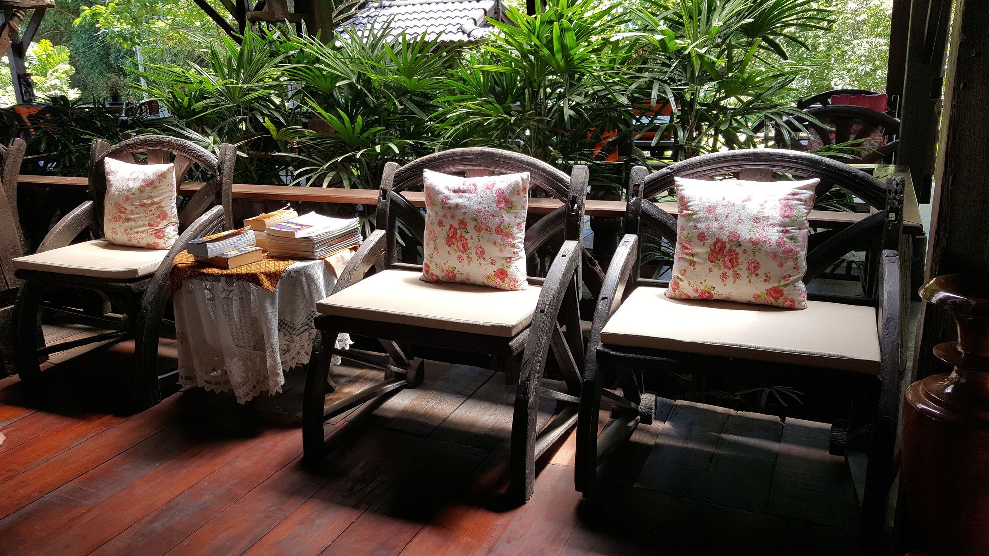 Montania Lifestyle Hotel Phanom Ngoại thất bức ảnh
