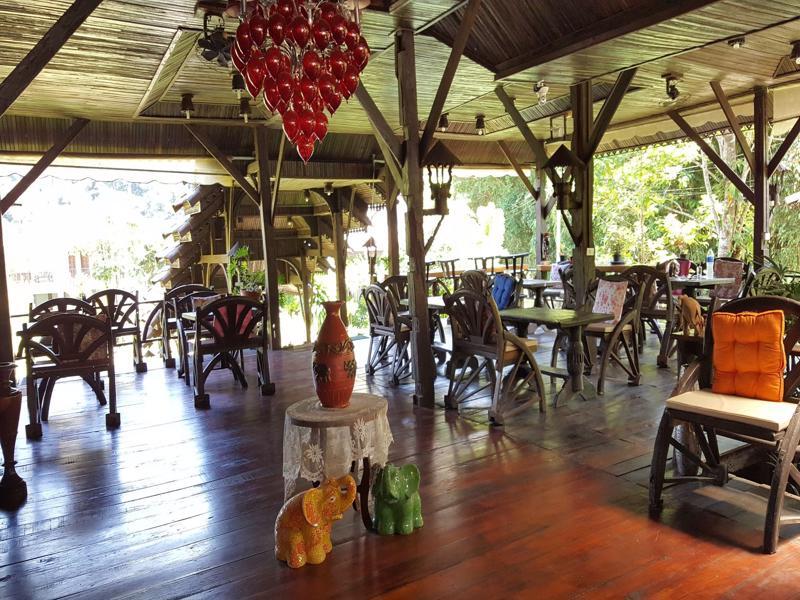 Montania Lifestyle Hotel Phanom Ngoại thất bức ảnh