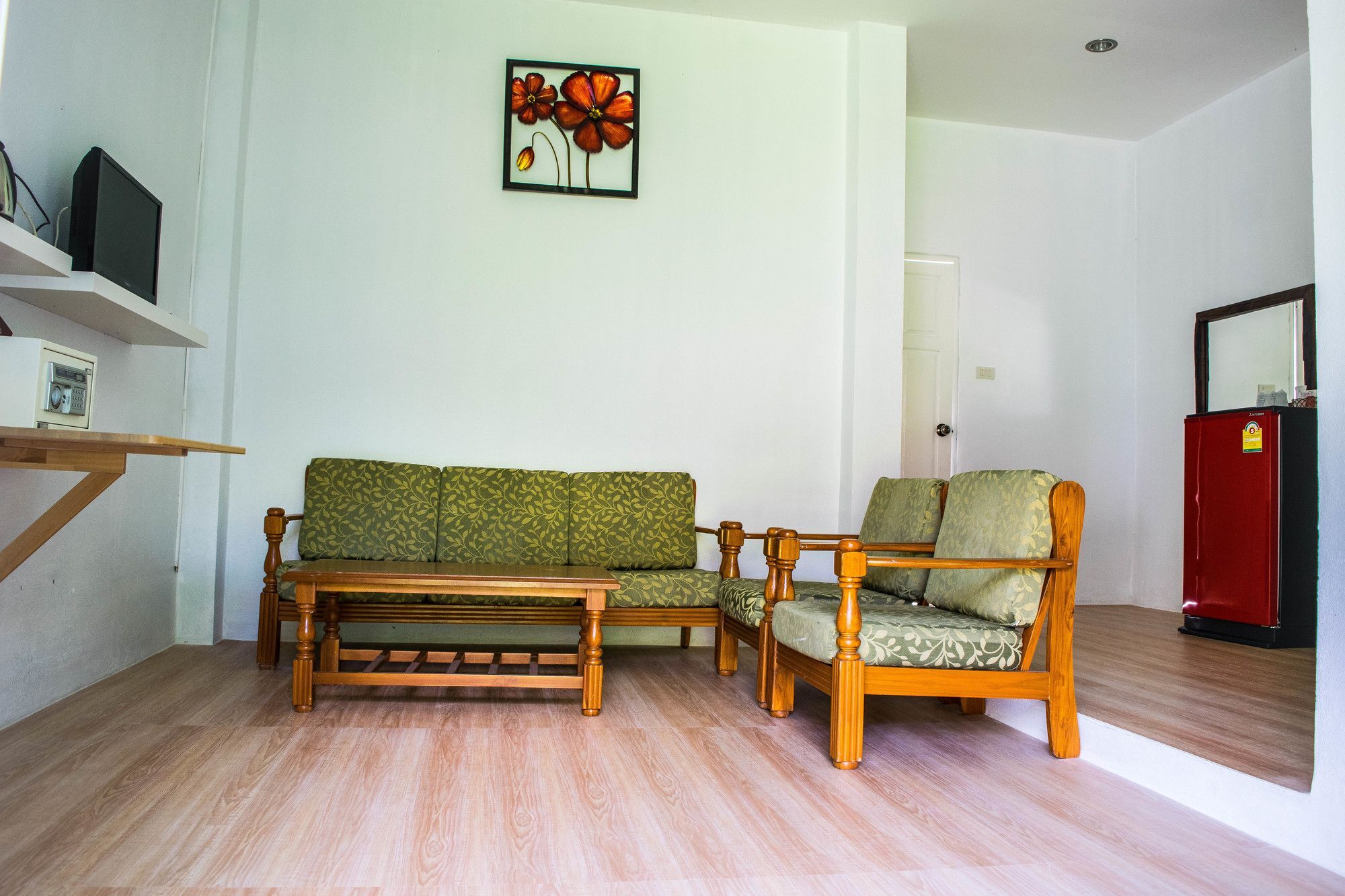 Montania Lifestyle Hotel Phanom Ngoại thất bức ảnh