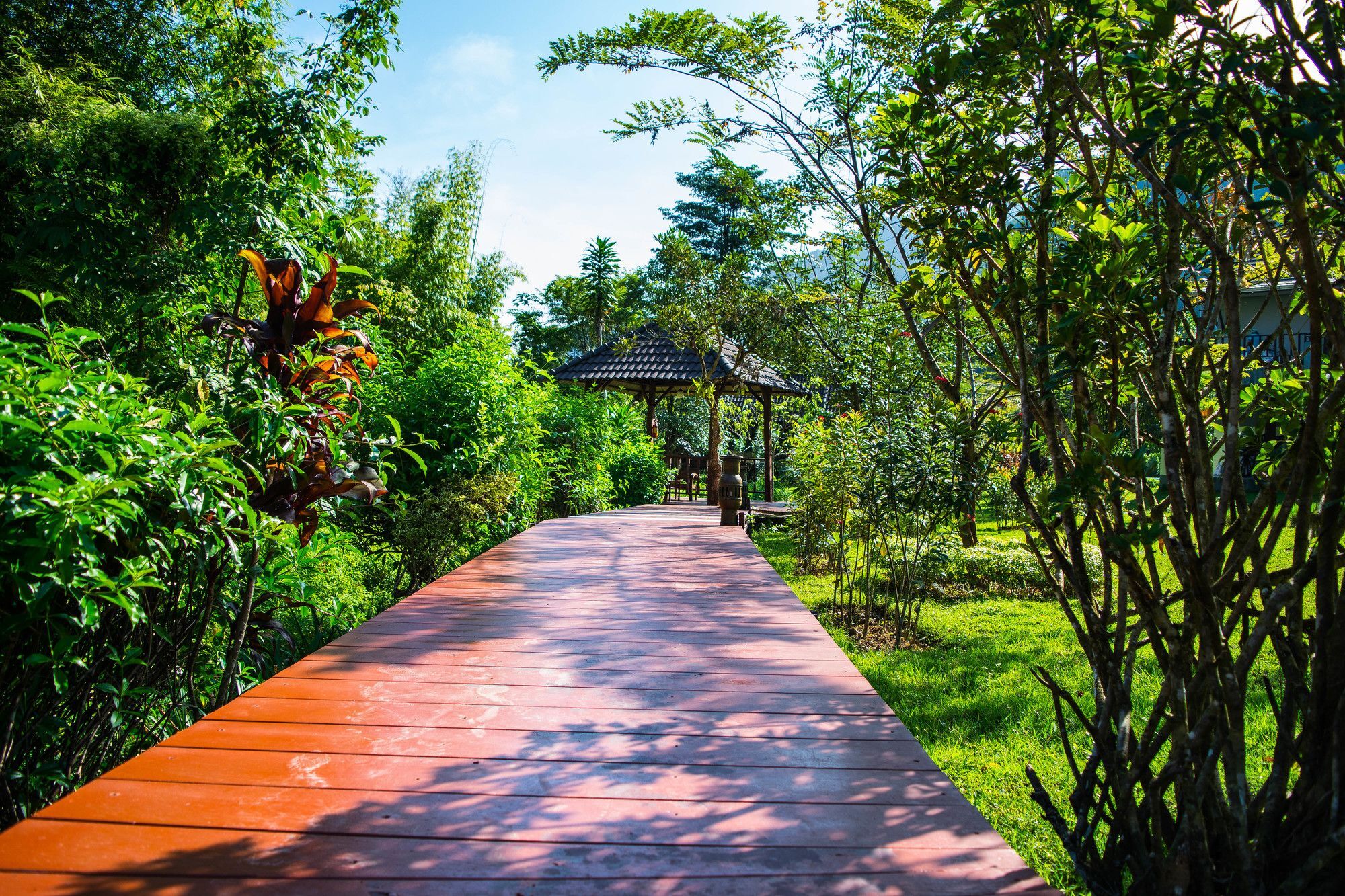 Montania Lifestyle Hotel Phanom Ngoại thất bức ảnh